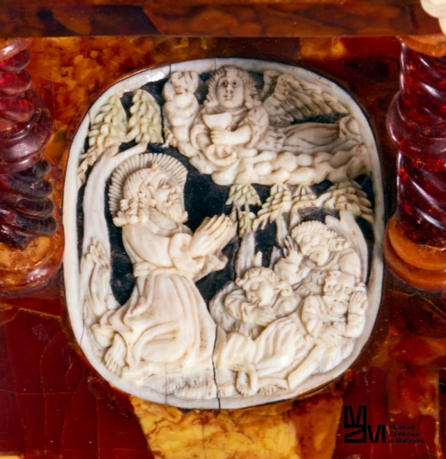 Xvii wieczny bursztynowy ołtarz. fot. kunstkammer georg laue, monachium