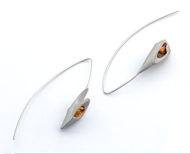 Weronika ciesielska: kolczyki bursztyn bałtycki, srebro rodowane (cad / cam)