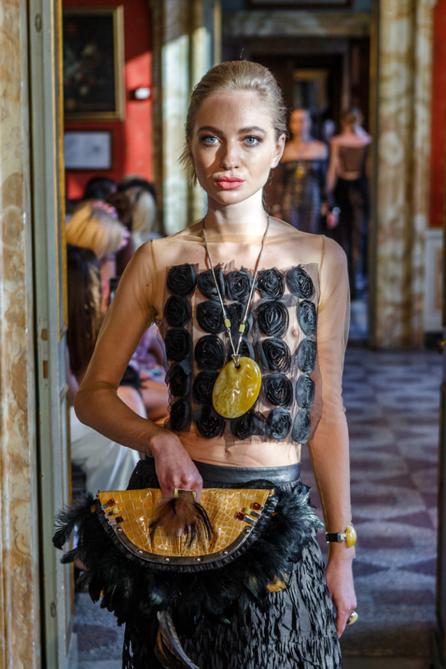 Biżuteria aleksander gliwiński & moda magdalena arłukiewicz. fot. rafael poschmann