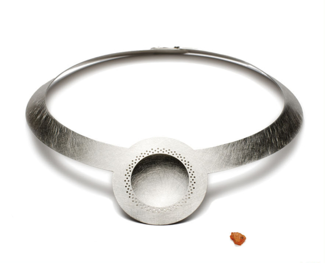 Arek wolski: kolia srebro