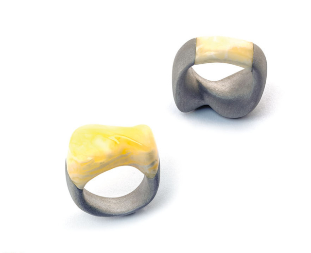 Damian grzelak: pierścionki bursztyn bałtycki, srebro rodowane