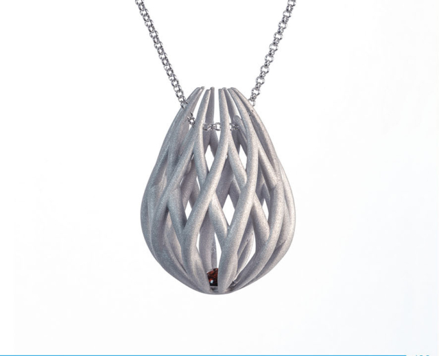 Karolina narkiewicz: wisior bursztyn bałtycki, srebro rodowane (cad / cam)