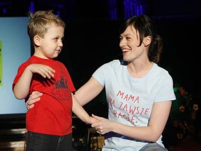 Aktorka "kocha pomagać"