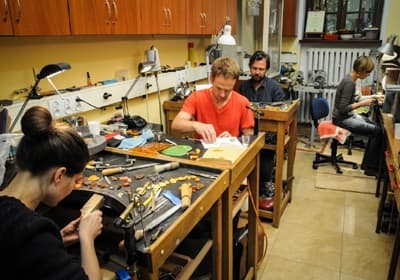 Uczestnicy Międzynarodowych Warsztatów Bursztynniczych